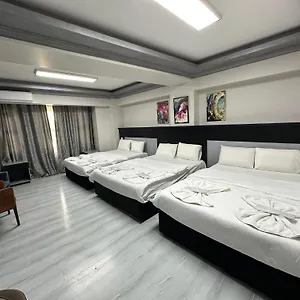 Hotel Retrol